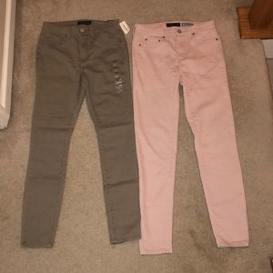 2 pairs of Aeropostale jeggings